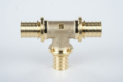 Rehau Тройник равнопрох. 20 MX латунь