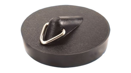 HC57 Резиновая пробка с треугольным держателем под цепочку для выпуска с 60мм решеткой; цвет-чёрный