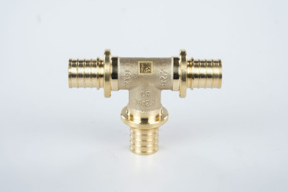 Rehau Тройник равнопрох. 16 MX латунь